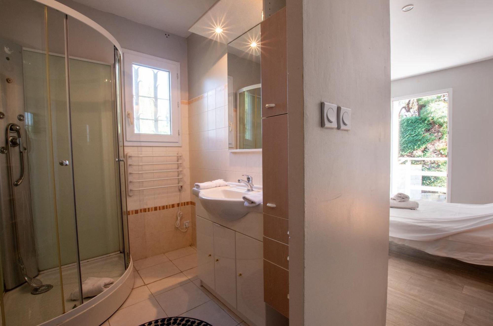Ibis - Villa Avec Piscine, Jardin Et Parking آرْلْ المظهر الخارجي الصورة